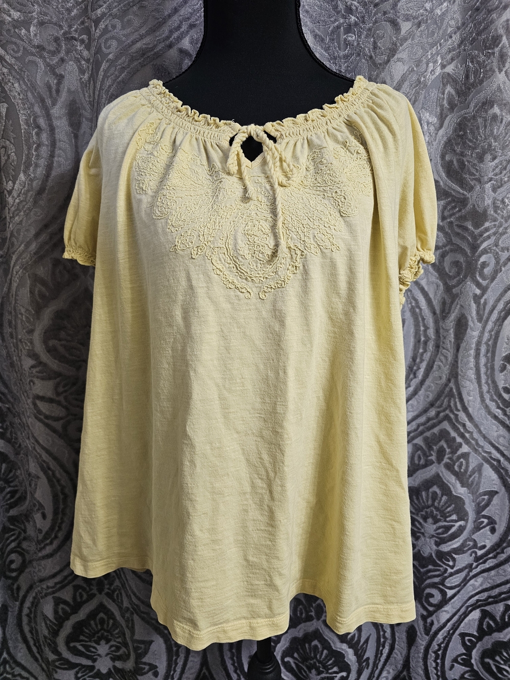 Sonoma Pale Yellow Embroidered Peasant Top